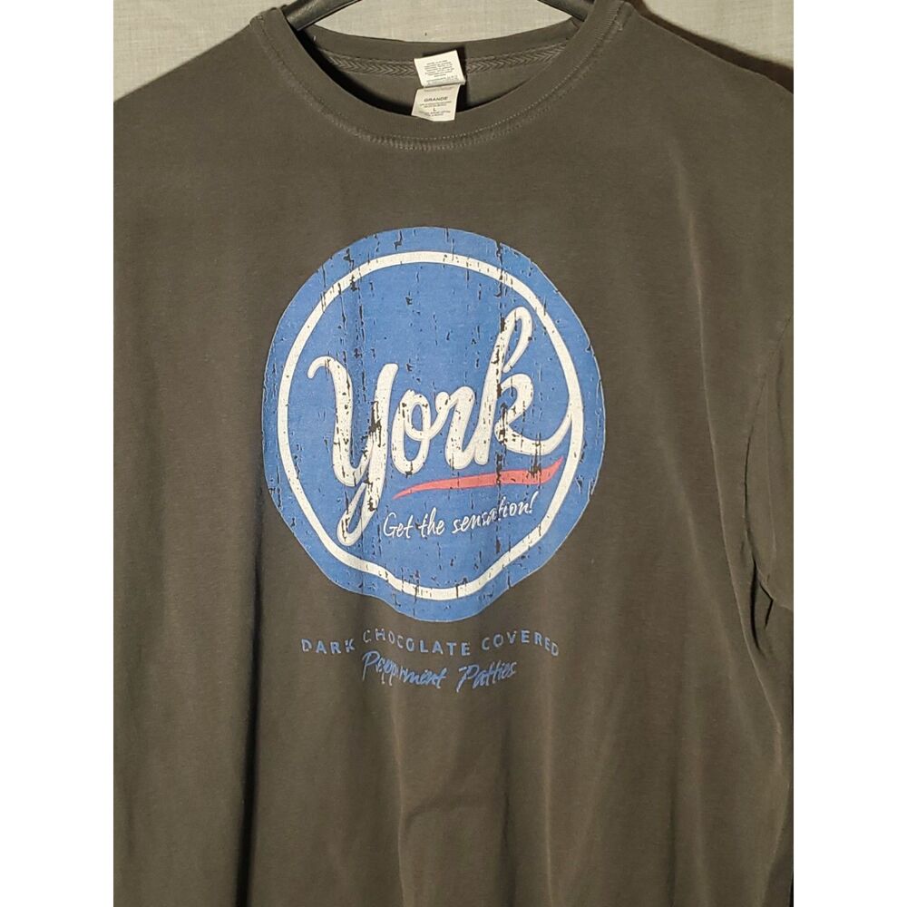 Charcoal Grey York Peppermint Patty T-Shirt (Size L) - Candy/Sensation/Chocolate